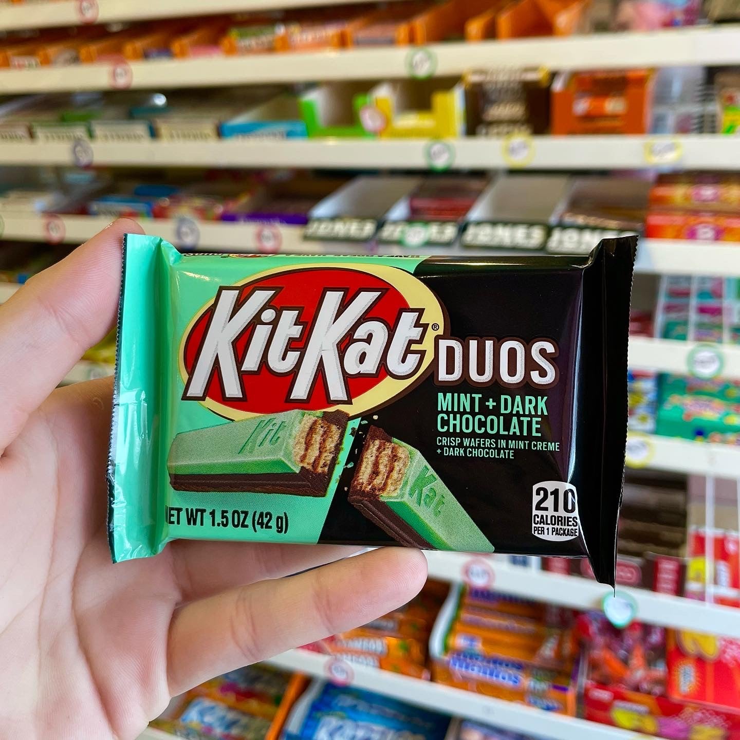 Kit Kat Duos - Mint and Dark Chocolate